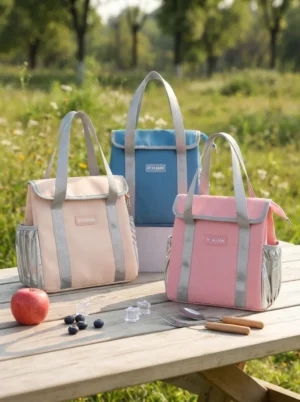 Wholesale Pastel Oxford Insulated Lunch Bag | Bulk Cute Commuter Thermal Cooler Tote with Metallic Silver Side Pockets & Fold-Over Top Zipper for Women & School (OEM/ODM)