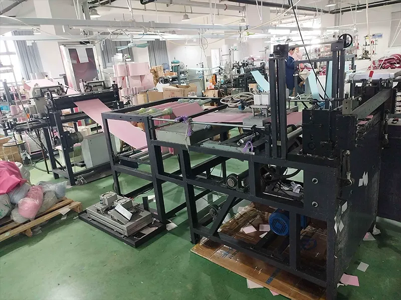 Direct Bag Manufacturer Factory Production Line in Yiwu